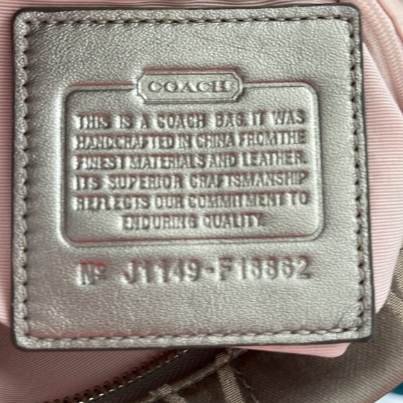 Coach Rare Crossbody/ Shoulder Bag Like New signature C silver/ metallic leather - Picture 16 of 16